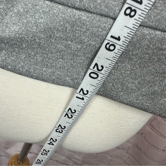 NWT Adidas Women's fleece Crew Neck cropped sweatshirt sz S - Picture 4 of 9